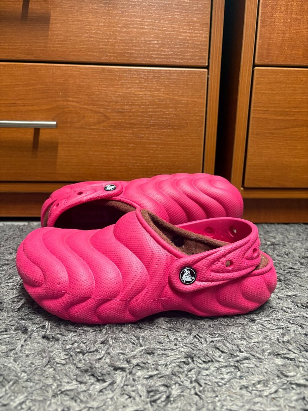 CROCS Classic Lined Overpuff Clog 210059 Dragonfruit PINK Women's 8, Men's 6